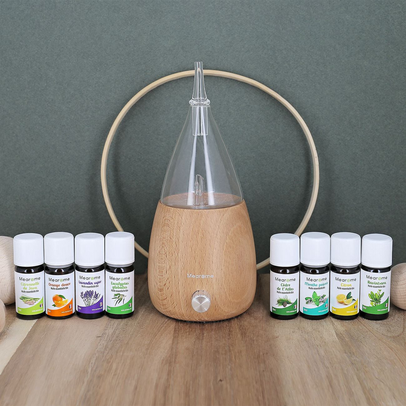 Découvrez notre coffret composé de 8 huiles essentielles