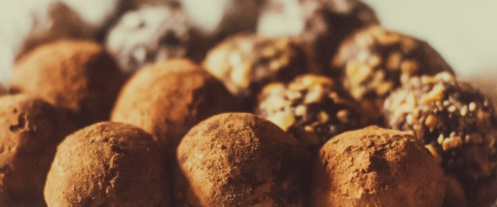 Truffes au chocolat à l’huile essentielle d’Orange Douce – comme un air de fêtes !