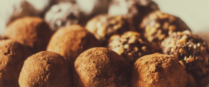 Tartufi al cioccolato – con Olio Essenziale di Arancio Dolce Mearome Tartufi al cioccolato – con Olio Essenziale di Arancio Dolce Mearome