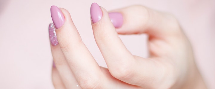 Cura delle unghie: prepariamo il rinforzante naturale per unghie!