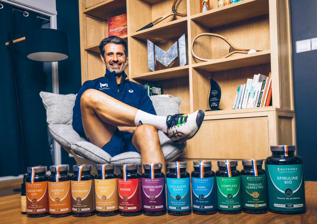 PATRICK MOURATOGLOU, COACH EMBLÉMATIQUE DE SERENA WILLIAMS
ET FONDATEUR DE LA MOURATOGLOU ACADEMY,
DEVIENT AMBASSADEUR DE NUTRIMEA