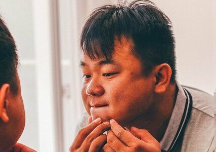 13 Tipps, um Mitesser loszuwerden