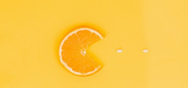 L’acide hyaluronique ou la vitamine C : que choisir ?