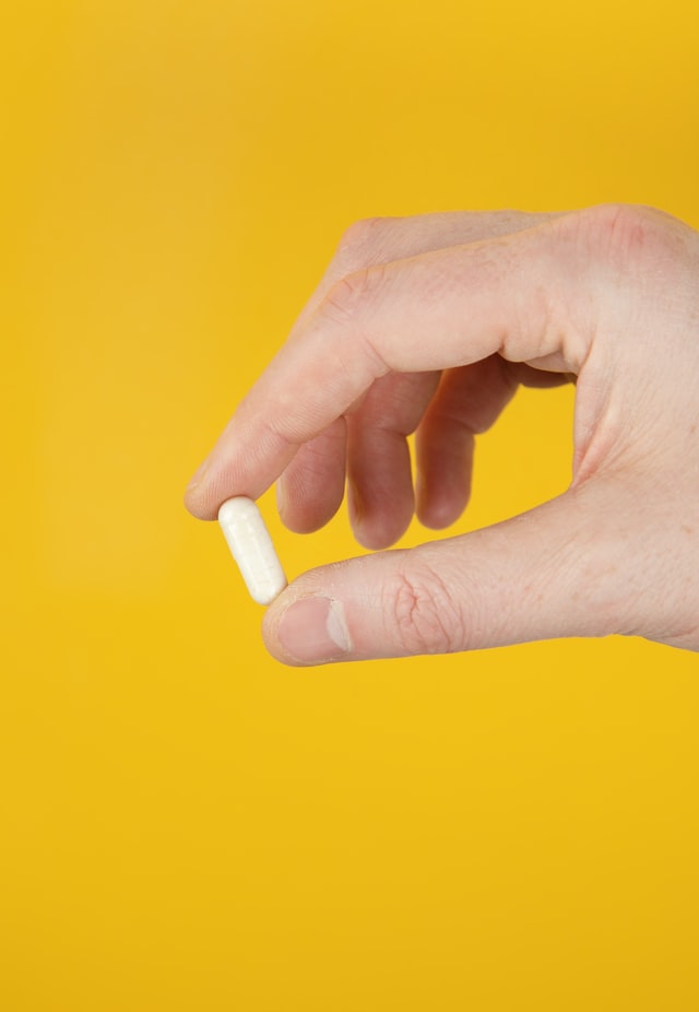 Niacinamide, acide hyaluronique et vitamine c ordre et mélange
