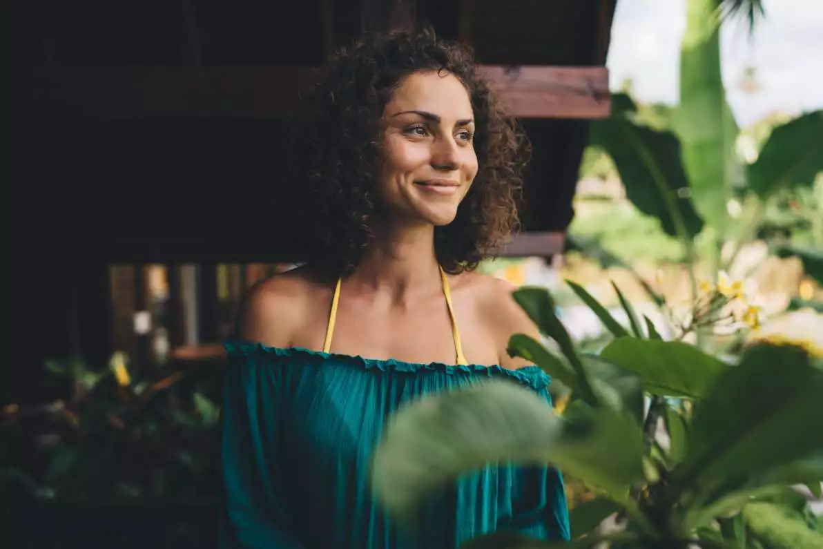 Femme ayant le sourire