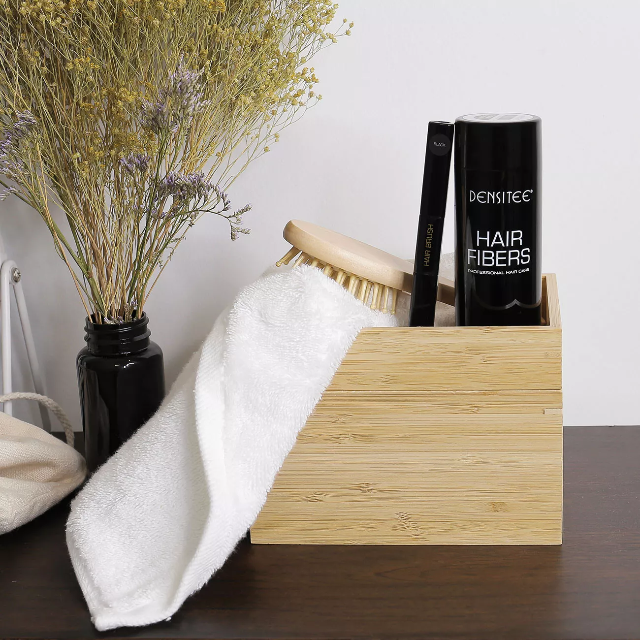 Haarpuder im Badezimmer Haarpuder im Badezimmer